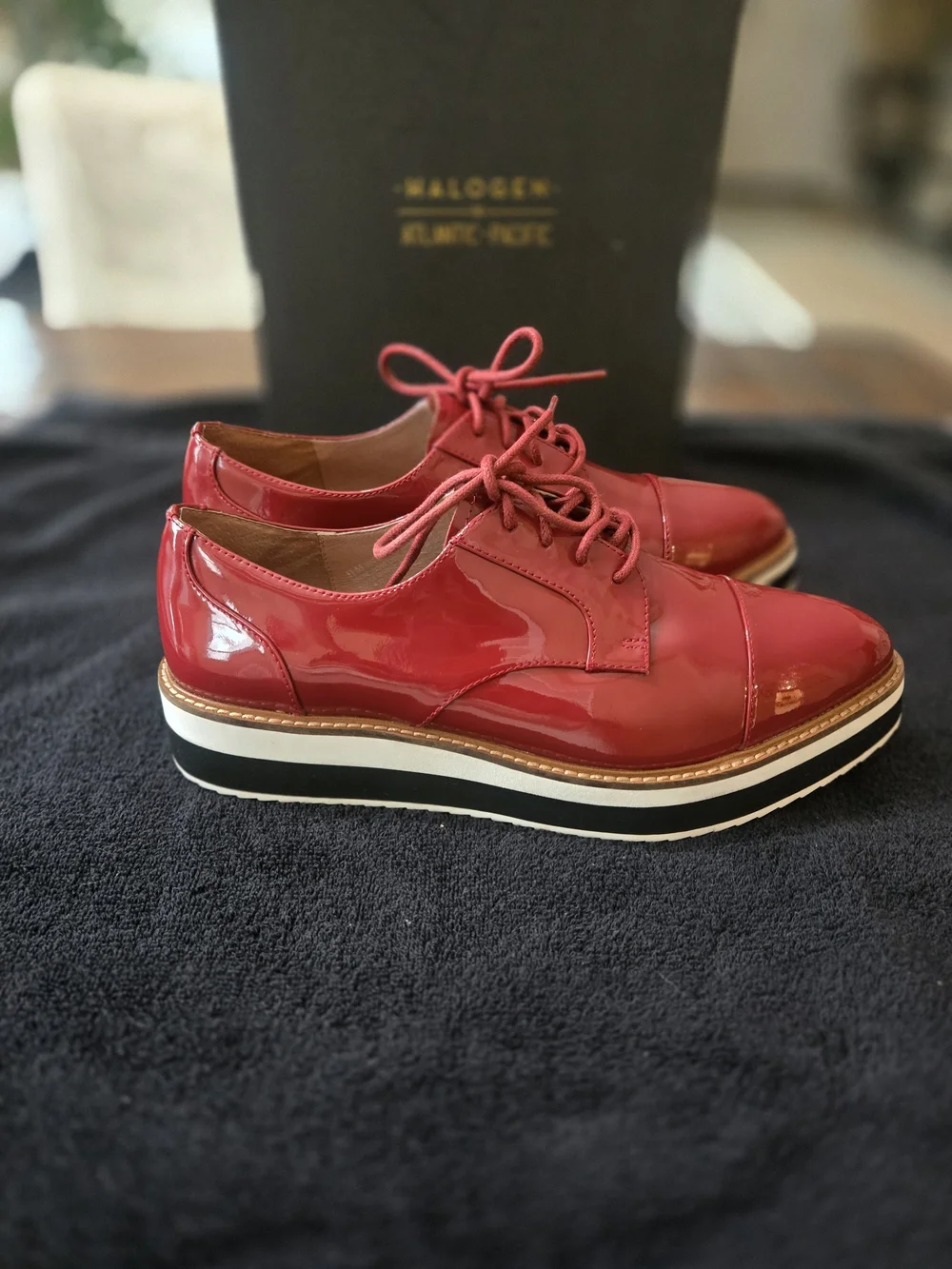 Halogen Women's Red Patent Leather Platform Brogue Shoes Size 11 EUC